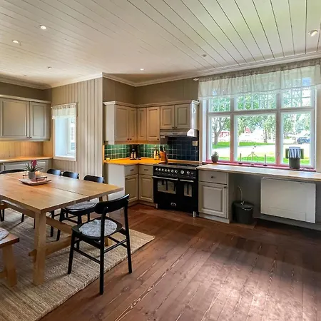 度假居 Gorgeous In With Sauna