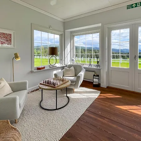 Gorgeous In With Sauna 度假居